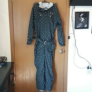 DC snowboarding/skiing 1 piece